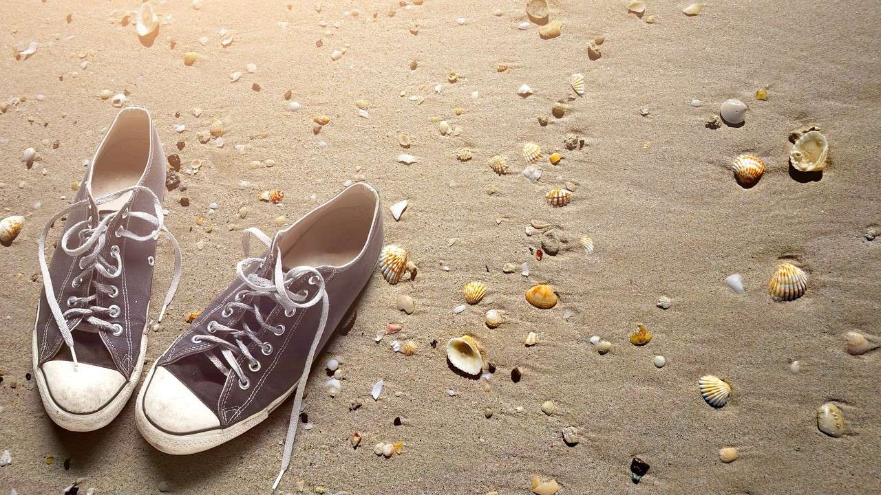 Best Shoe for Walking in the Sand