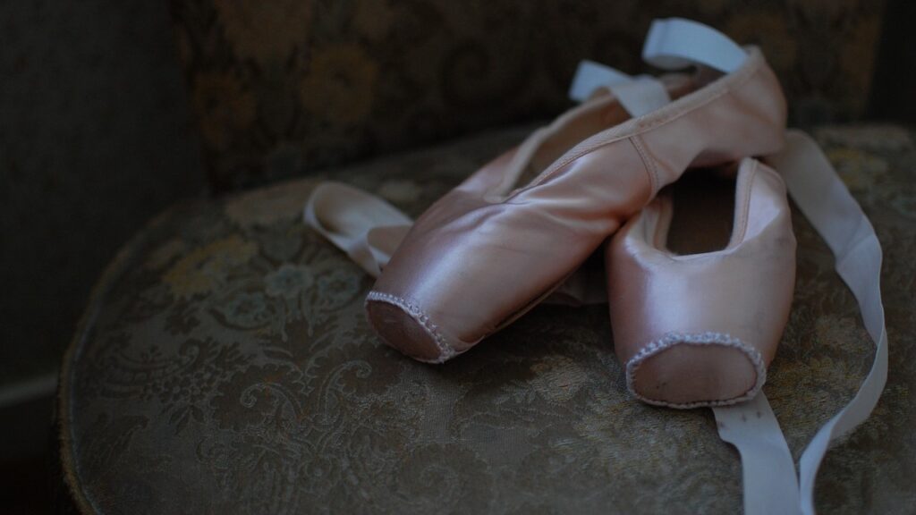 How to Sew Ribbons on Pointe Shoes